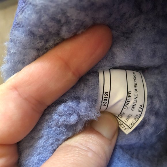 UGG boots size 4 - Picture 4 of 5